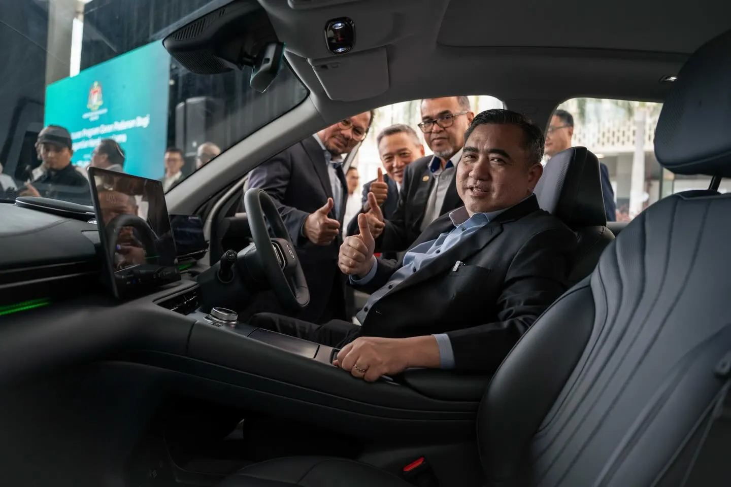 Pemilik kenderaan 20 tahun ke atas layak  geran tukar kereta baharu