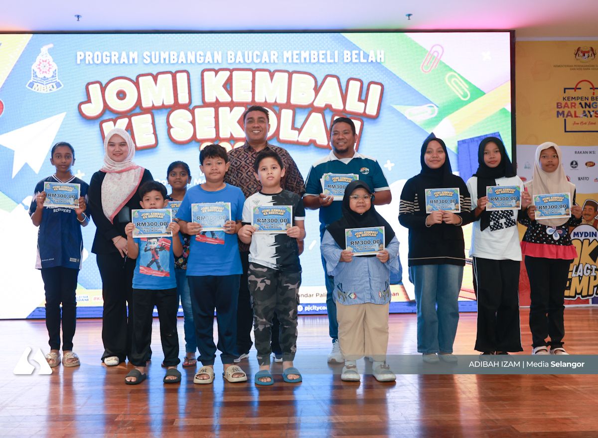 MBPJ provides back-to-school vouchers to B40 students