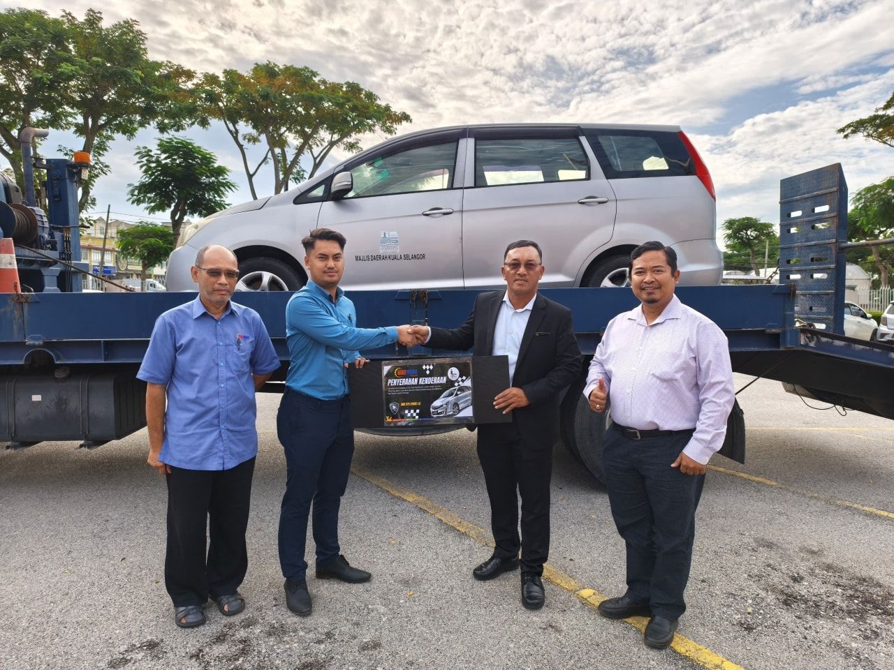 MPKS sumbang kenderaan untuk pembelajaran automotif GiatMARA Sabak Bernam