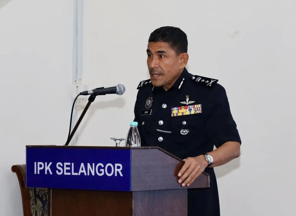 Cops nab 10 'street thugs', including students, in special op