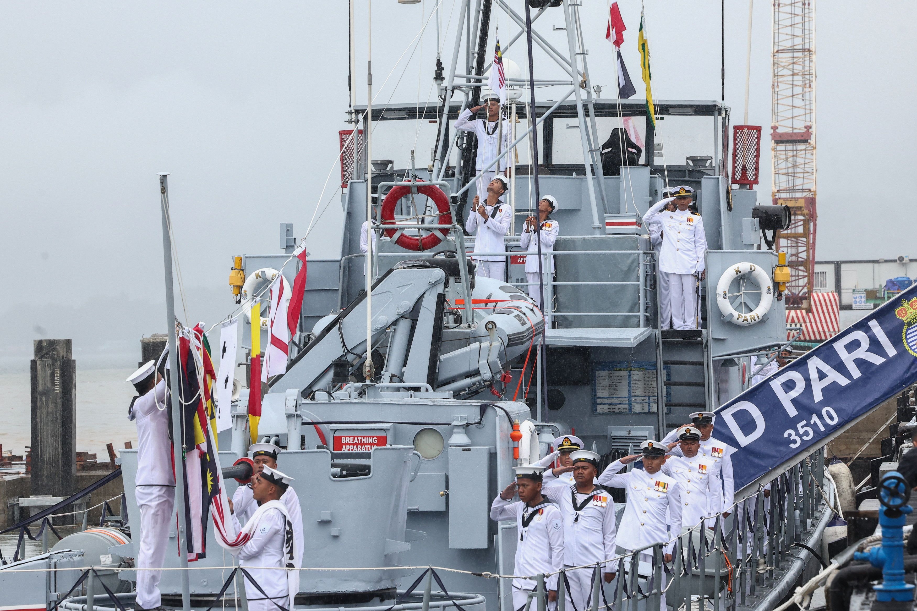 KD Pari dilucut tauliah selepas 49 tahun berkhidmat