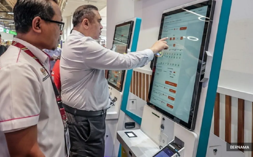 解决非法停靠与市区交通拥堵  交长：三商场为隆新长巴枢纽