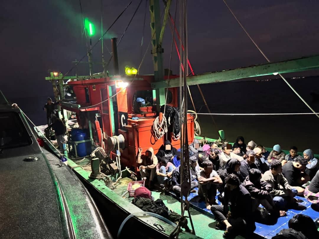Selangor MMEA foils migrant smuggling attempt off Sungai Besar