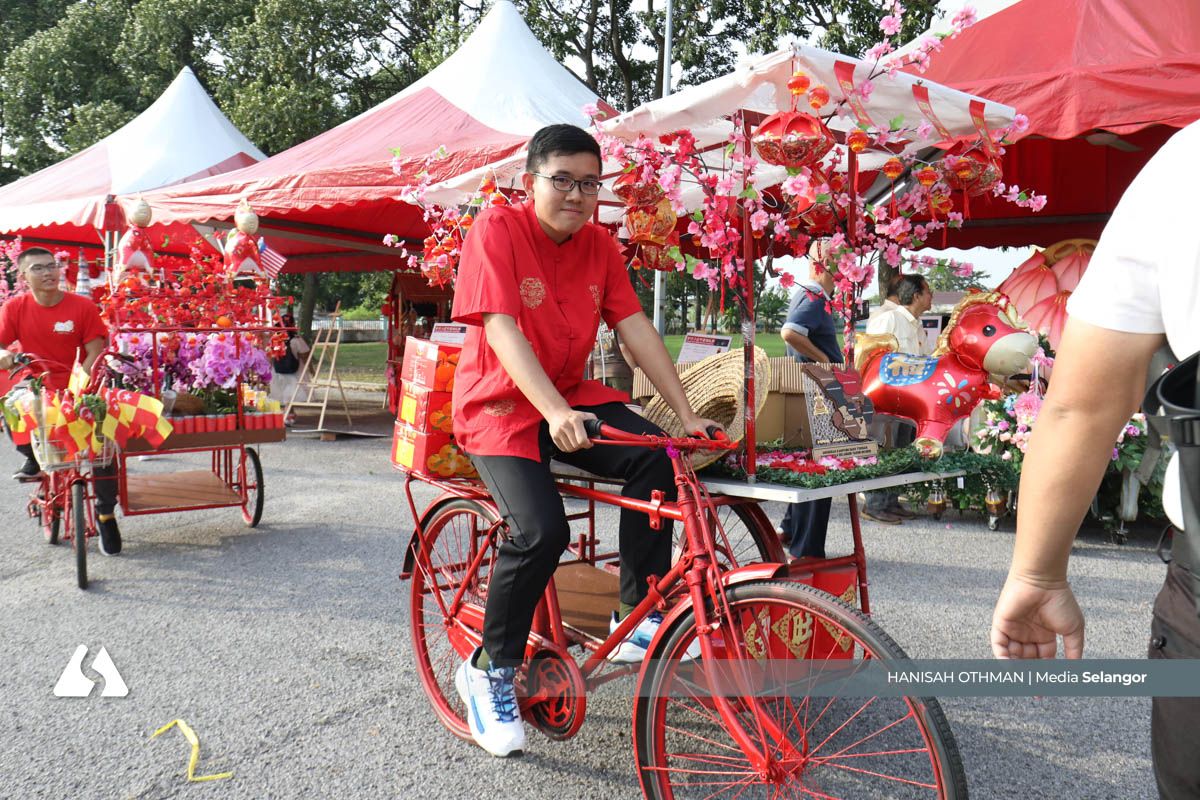 【新村玩+ 】36辆创意花车竞艳 仁嘉隆新村问鼎金奖宝座