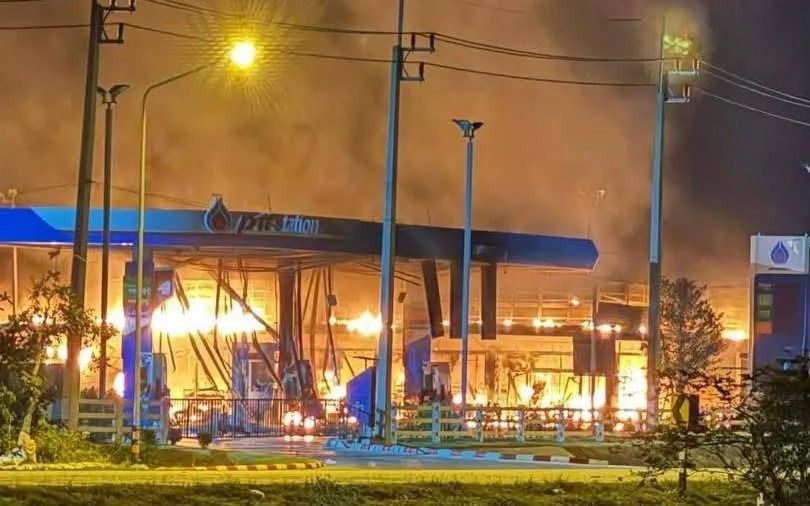 Curfew imposed in Narathiwat after coordinated bomb attacks