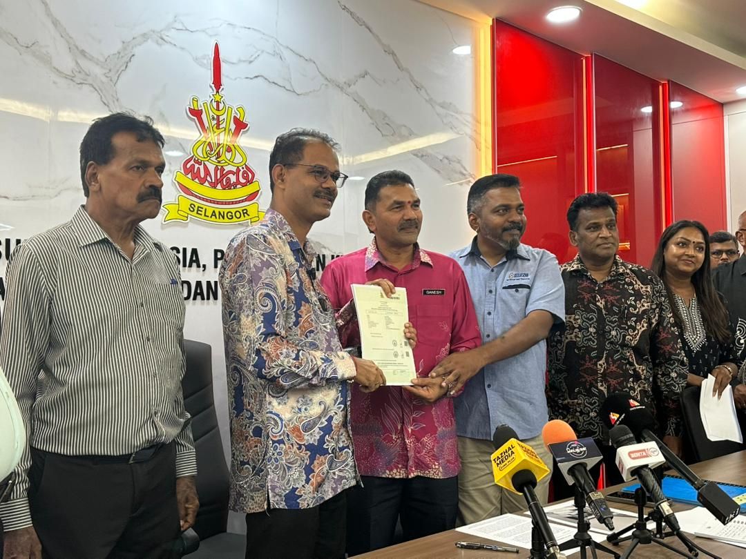 சிலாங்கூரில் மேலும் இரண்டு தமிழ்ப்பள்ளிகளுக்கான நிலப் பட்டா நகல் மற்றும் ஆவணங்கள் வழங்கப்பட்டது