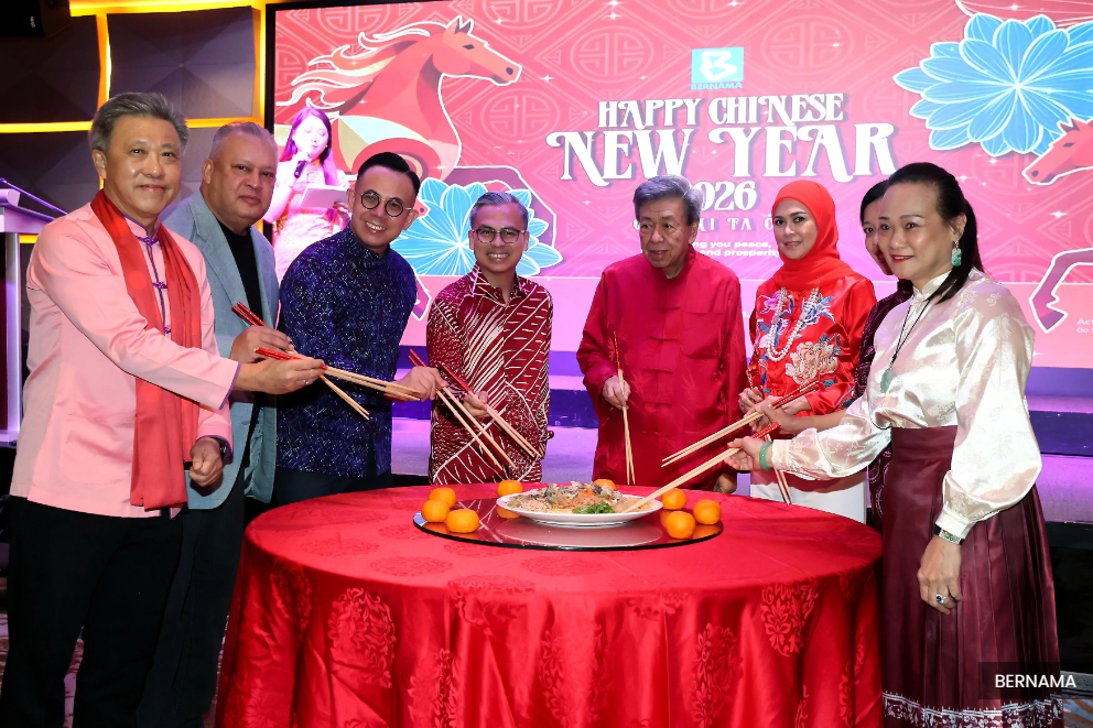 Sultan of Selangor graces Bernama Chinese New Year dinner