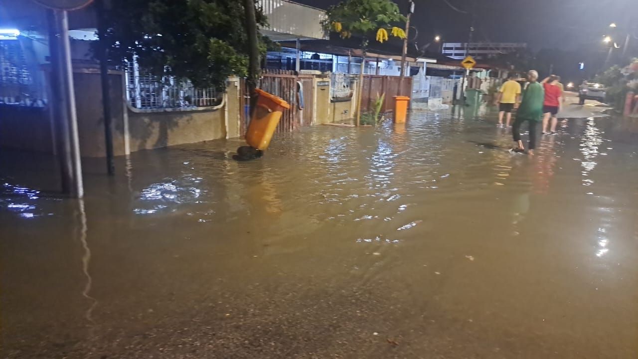 50 rumah, premis di Klang terjejas disebabkan hujan berterusan