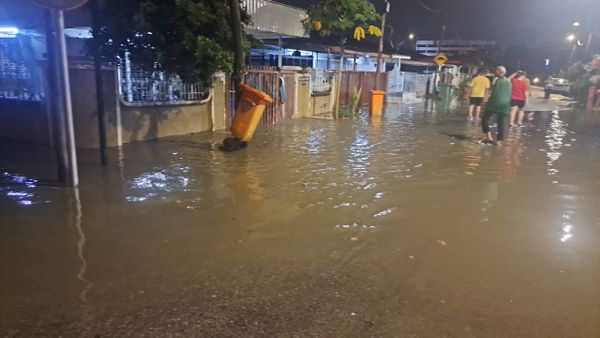 50 rumah, premis di Klang terjejas disebabkan hujan berterusan