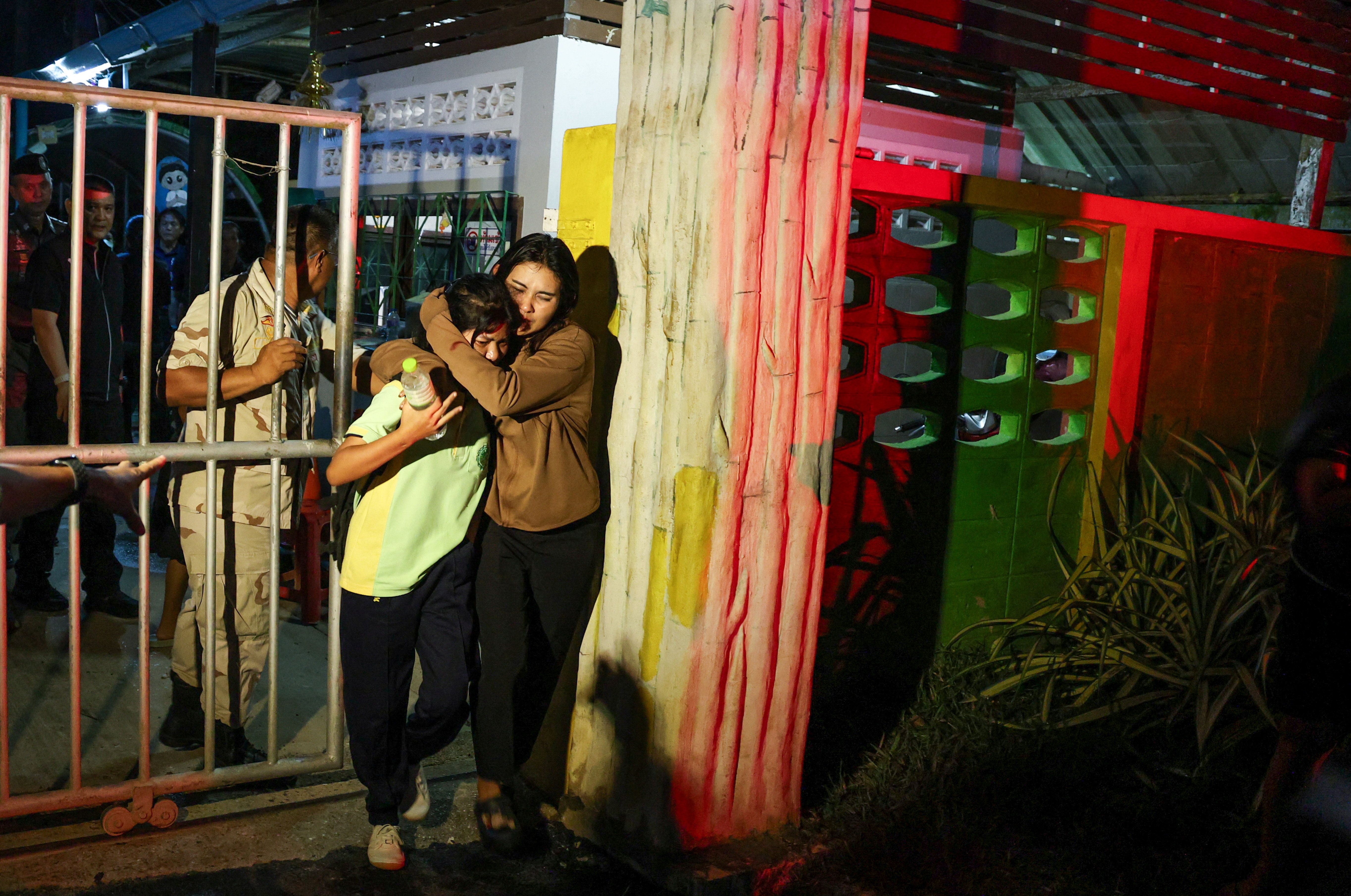 Gunman who entered southern Thai school detained, two wounded