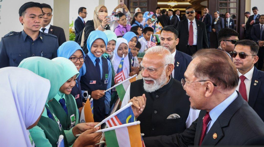 மோடியின் வருகை வர்த்தகம், சுற்றுலா மற்றும் நாட்டின் பொருளாதாரத்தை ஊக்குவிக்கிறது