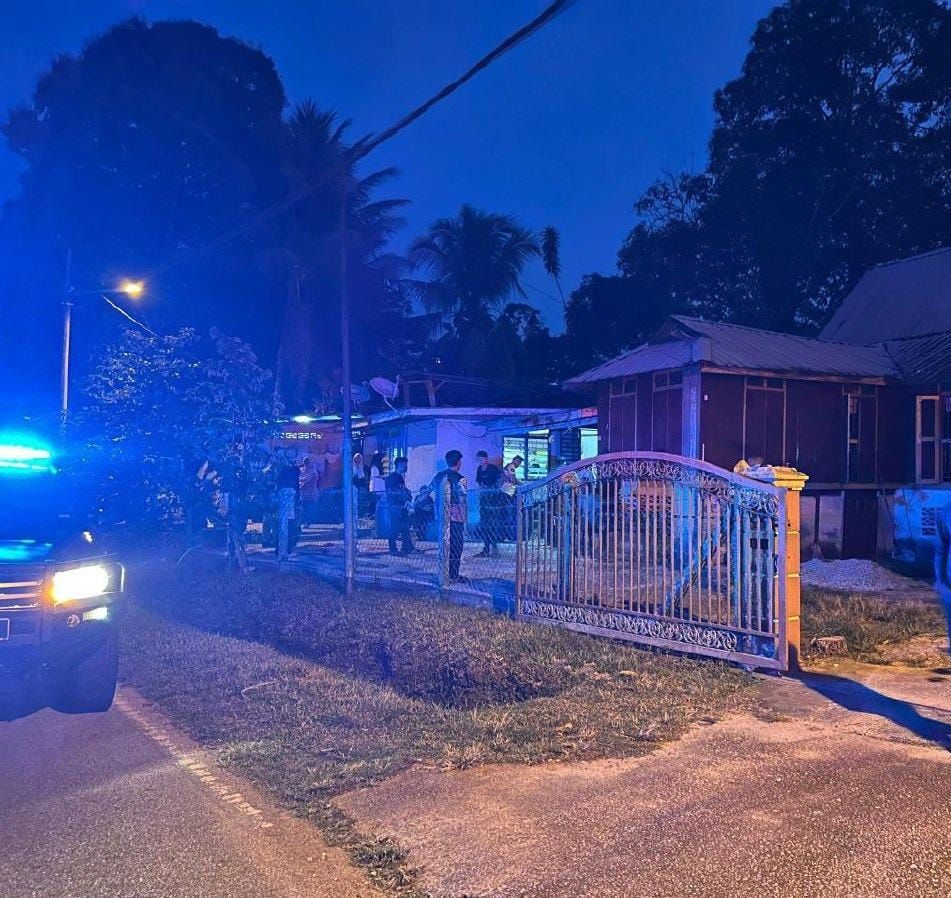 Wanita tikam ibu direman tujuh hari