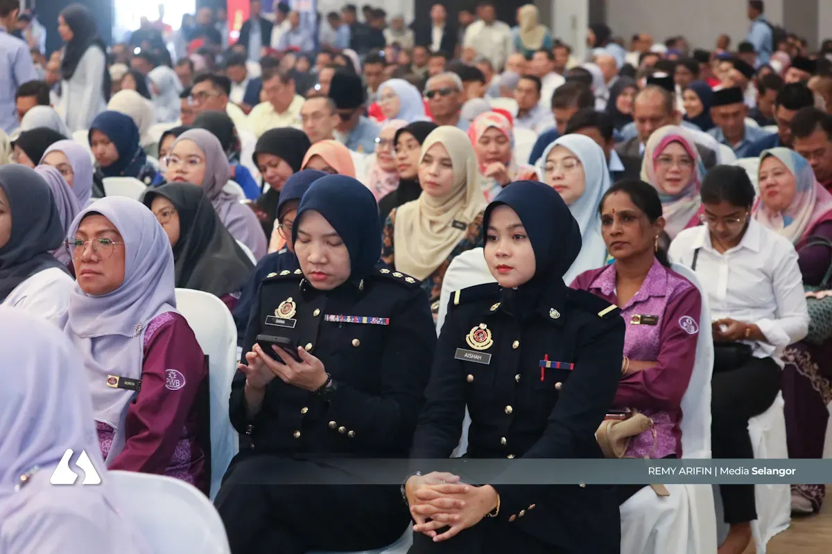 ரமலான் மாதம் முழுவதும் மாநில அரசு பணியாளர்களுக்கு நெகிழ்வான வேலை நேரம் அமல்