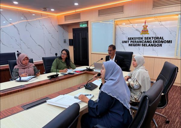 Over 38,000 Jom Shopping Aidilfitri vouchers distributed