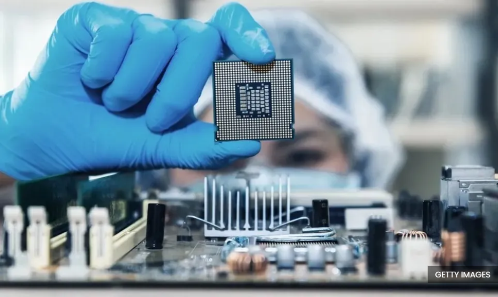 சிலாங்கூர் அரசு RM10,000 மதிப்பிலான செமிகண்டக்டர் பயிற்சிகளை இலவசமாக வழங்குகிறது