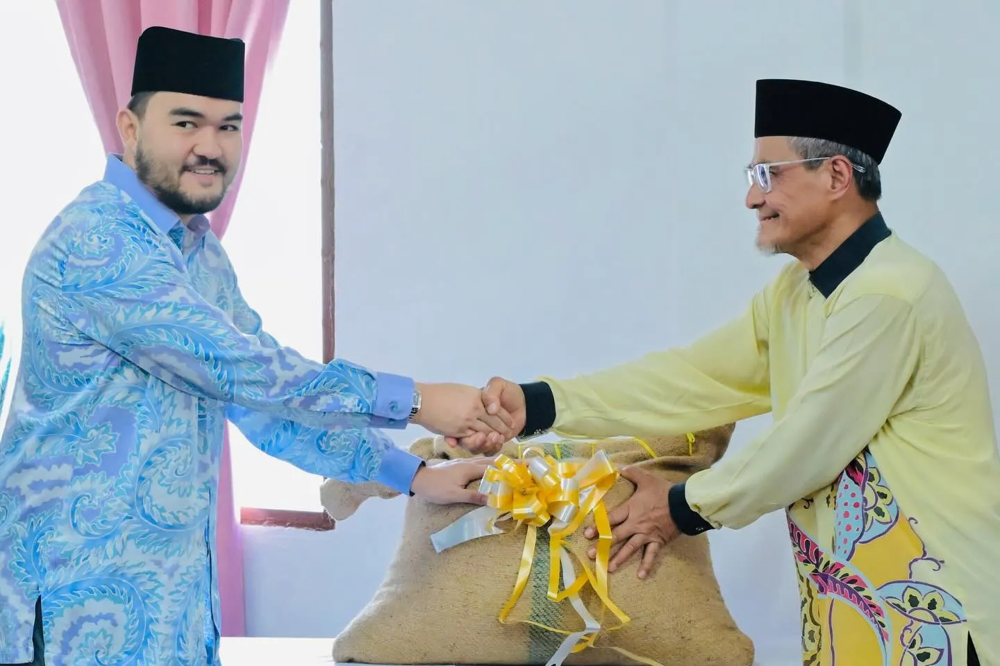 Raja Muda Selangor santuni 25 anak yatim, PKNS sumbang RM100,000 bina dewan