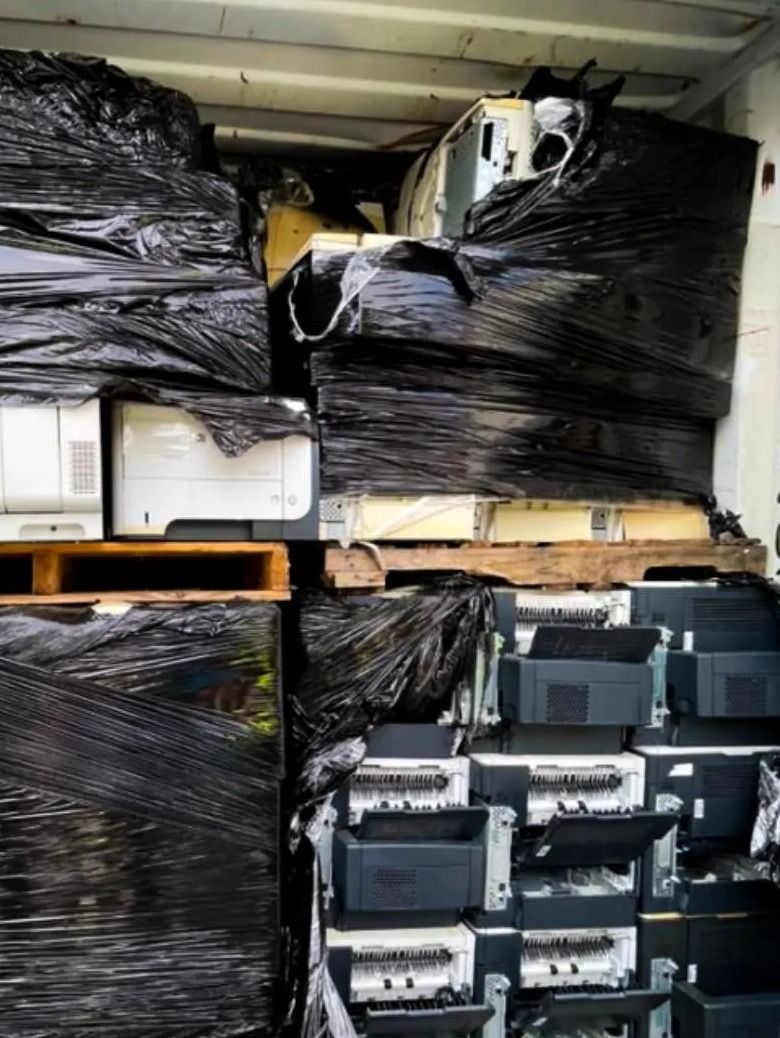 Sembilan kontena mengandungi e-sisa, sisa terjadual dirampas di Pelabuhan Klang