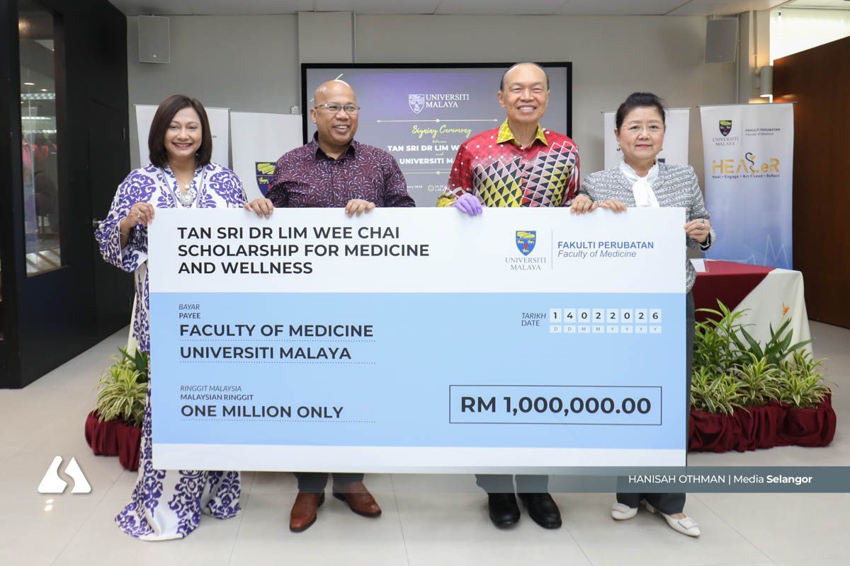 UM, Dr Lim Wee Chai meterai MoA biasiswa perubatan dan kesejahteraan RM1 juta