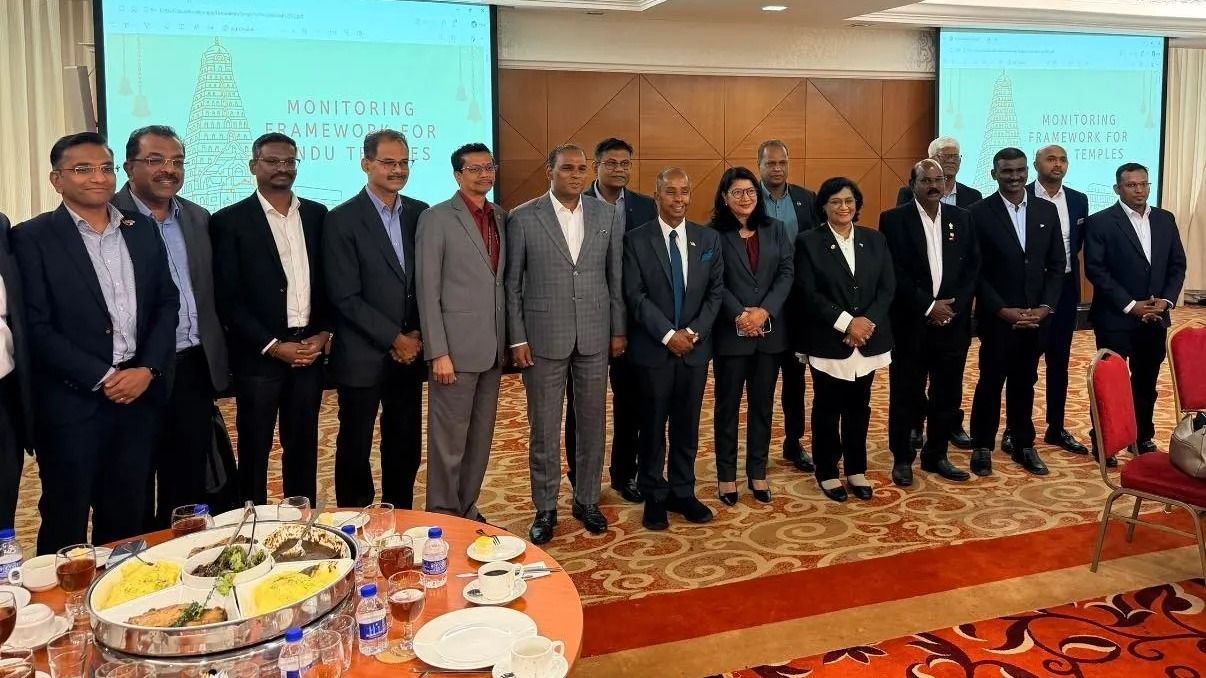 இந்துக்களின் வழிப்பாட்டு தலங்கள் குறித்த வட்டமேசை கலந்துரையாடல்; இந்திய அரசியல் தலைவர்கள் ஒன்றிணைந்தனர் 