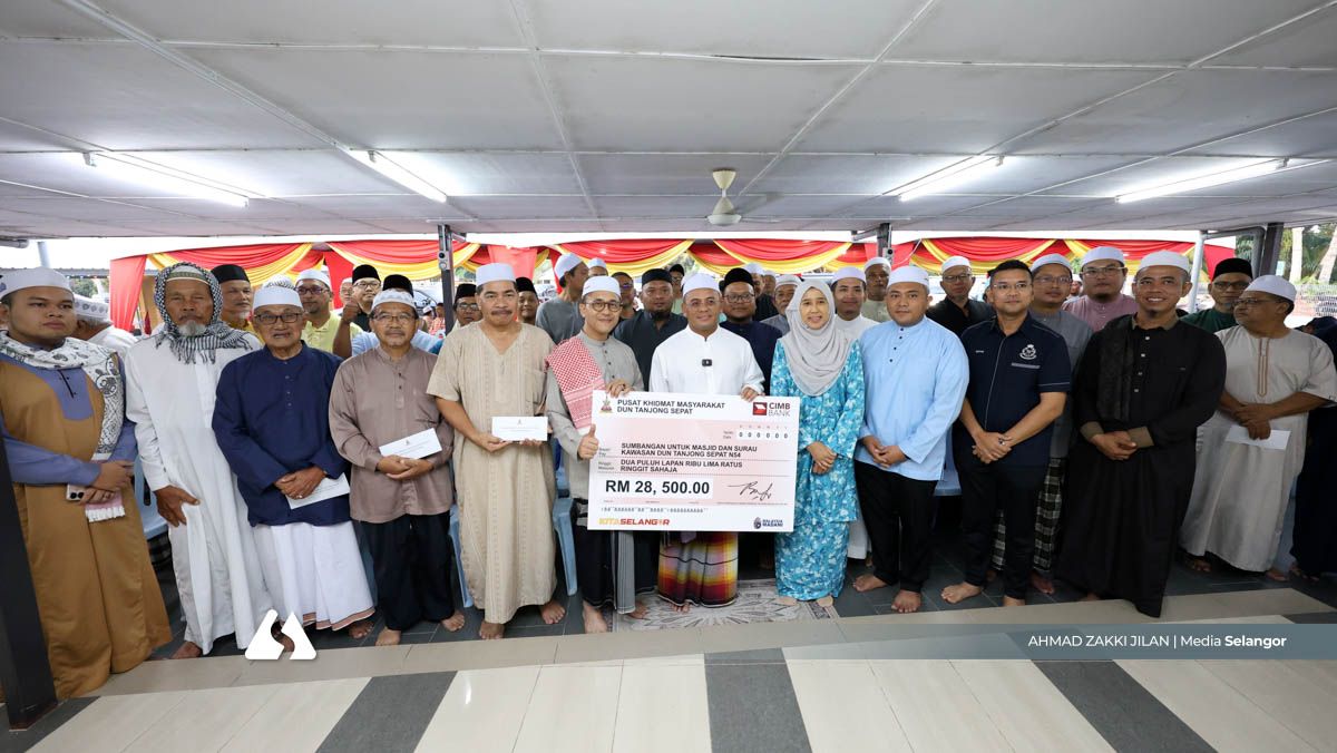 MB singgah sahur di Tanjong Sepat, salur RM28,500 kepada 45 masjid dan surau