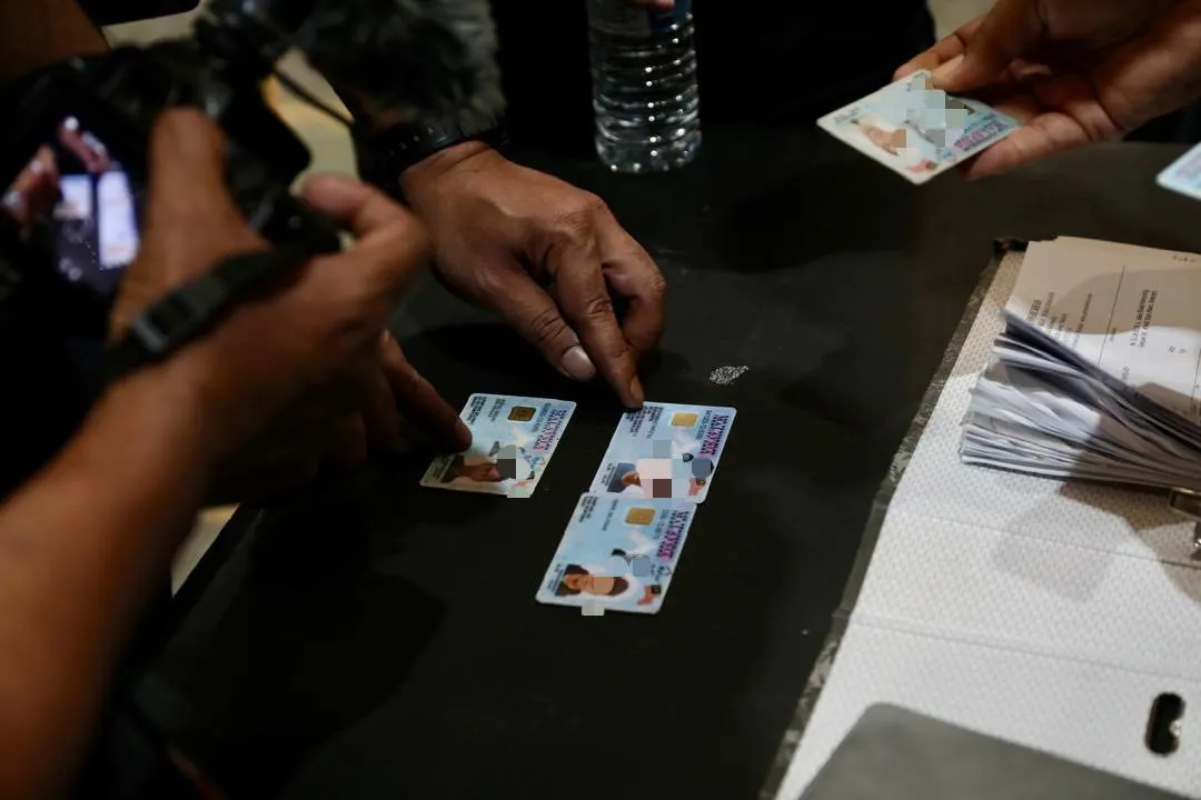 52 PATI ditahan guna MyKad palsu, milik orang lain untuk kerja di kilang