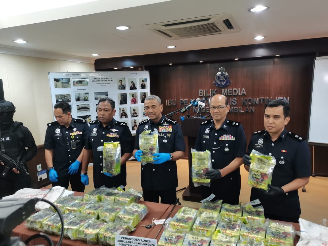 Dua pengedar dadah ditahan di lebuh raya, rampas syabu RM1.56 juta