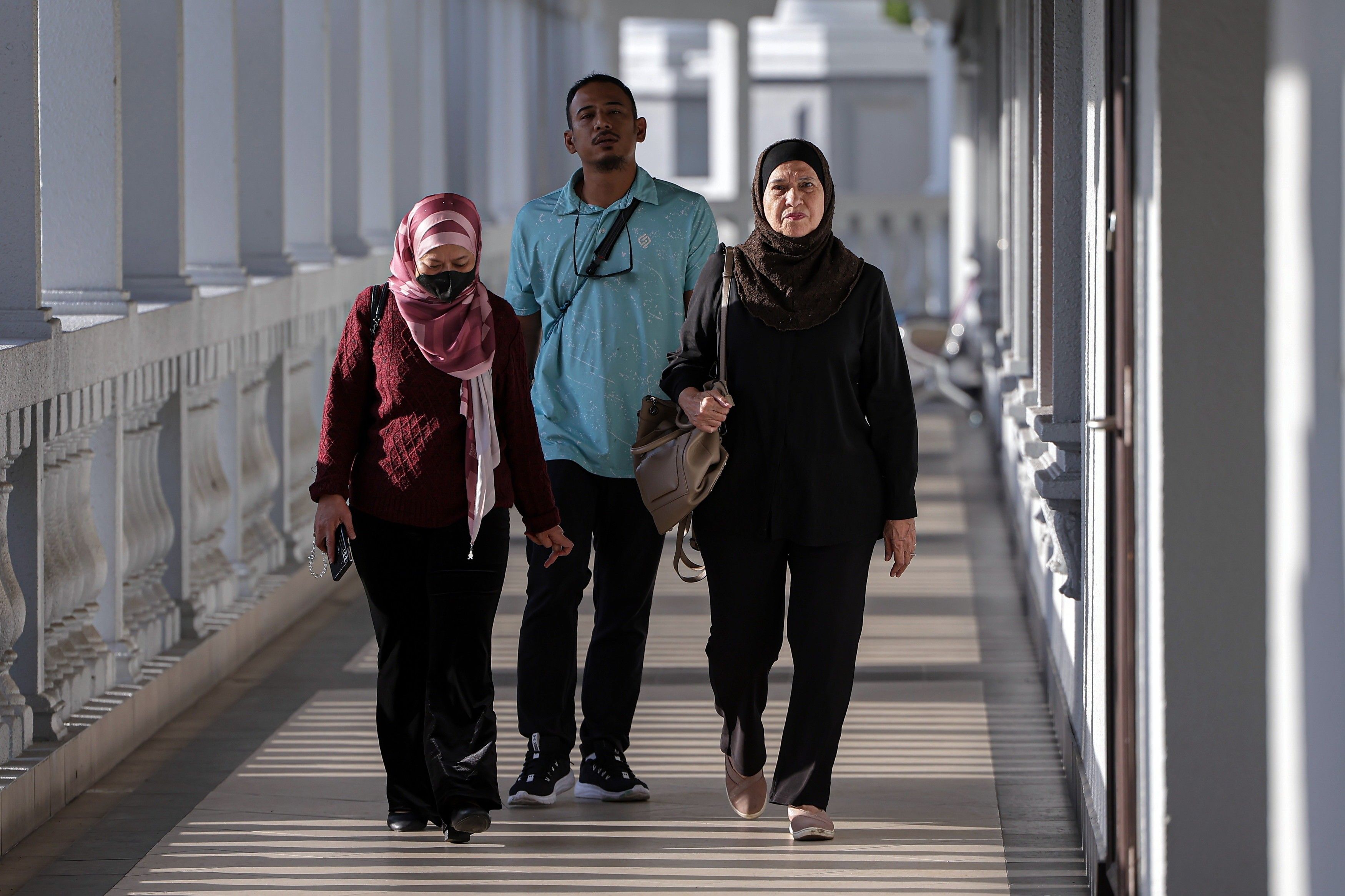 Bekas ketua pegawai eksekutif SSM diperintah bela diri lapan tuduhan rasuah