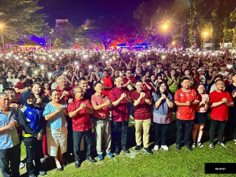 5000人聚集爱大华新村昌明公园  倪可敏：春节烟花庆典热闹非凡