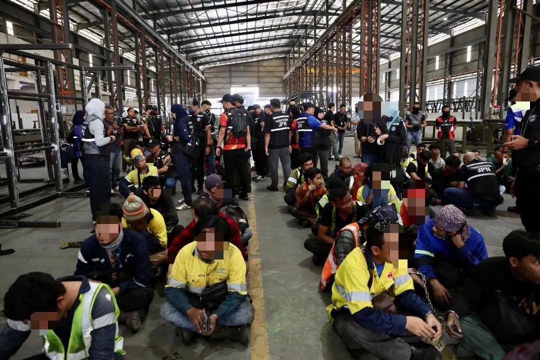 52 PATI ditahan guna MyKad palsu, milik orang lain untuk kerja di kilang