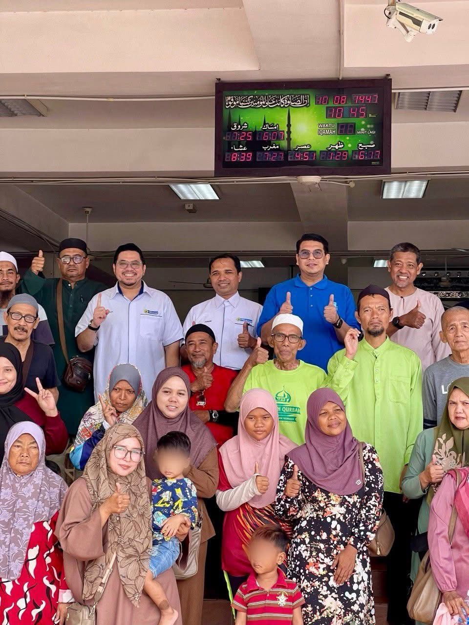 Asnaf disantuni, terima bantuan tunai, makanan sempena Ramadan