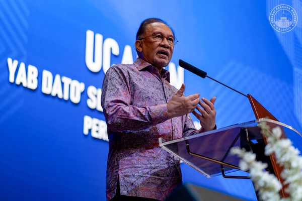 Anwar hails EPF dividend rate as proof of robust investment management