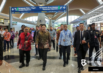 黄循财抵马展开特别访问  将会晤首相安华