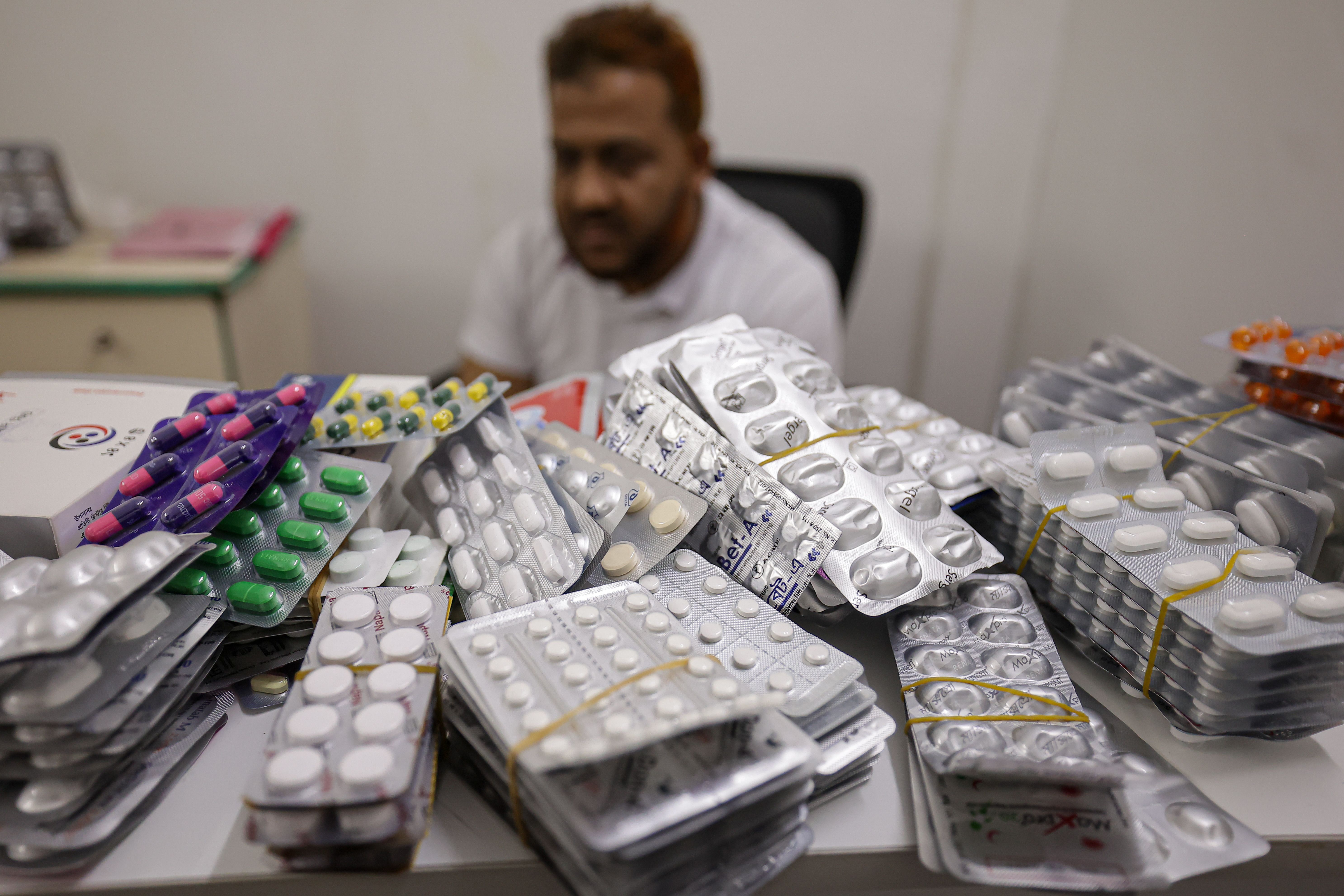 Six foreign nationals posing as 'doctors' among 18 detained in raid