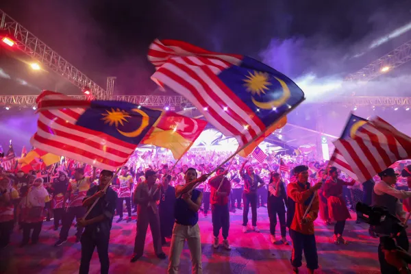 Antara kibaran rutin dan tuntutan makna Jalur Gemilang