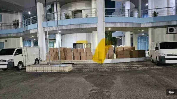 破获市值178万走私香烟 水警部队捕2男子助查