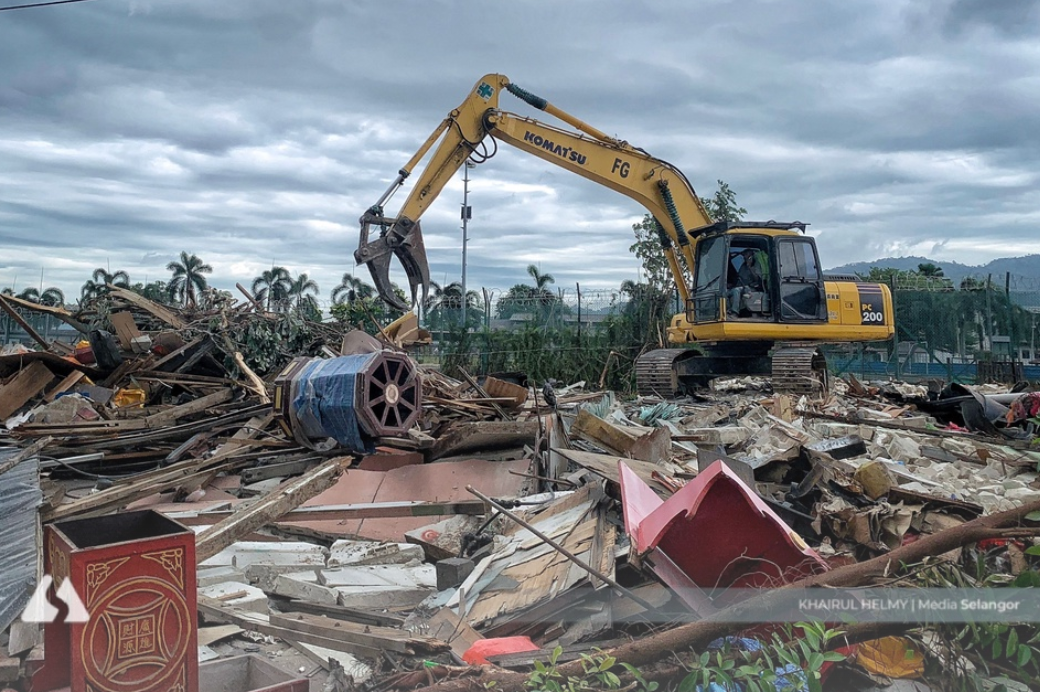 சட்டவிரோதமாக நிலத்தை ஆக்கிரமிக்கும் தரப்பினருக்கு ரிம500,000 வரை அபராதம், அதிகபட்சம் ஐந்து ஆண்டுகள் சிறைத்தண்டனை