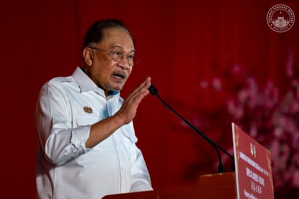 提醒党领导层加强团队合作  安华不插手土团党内部问题