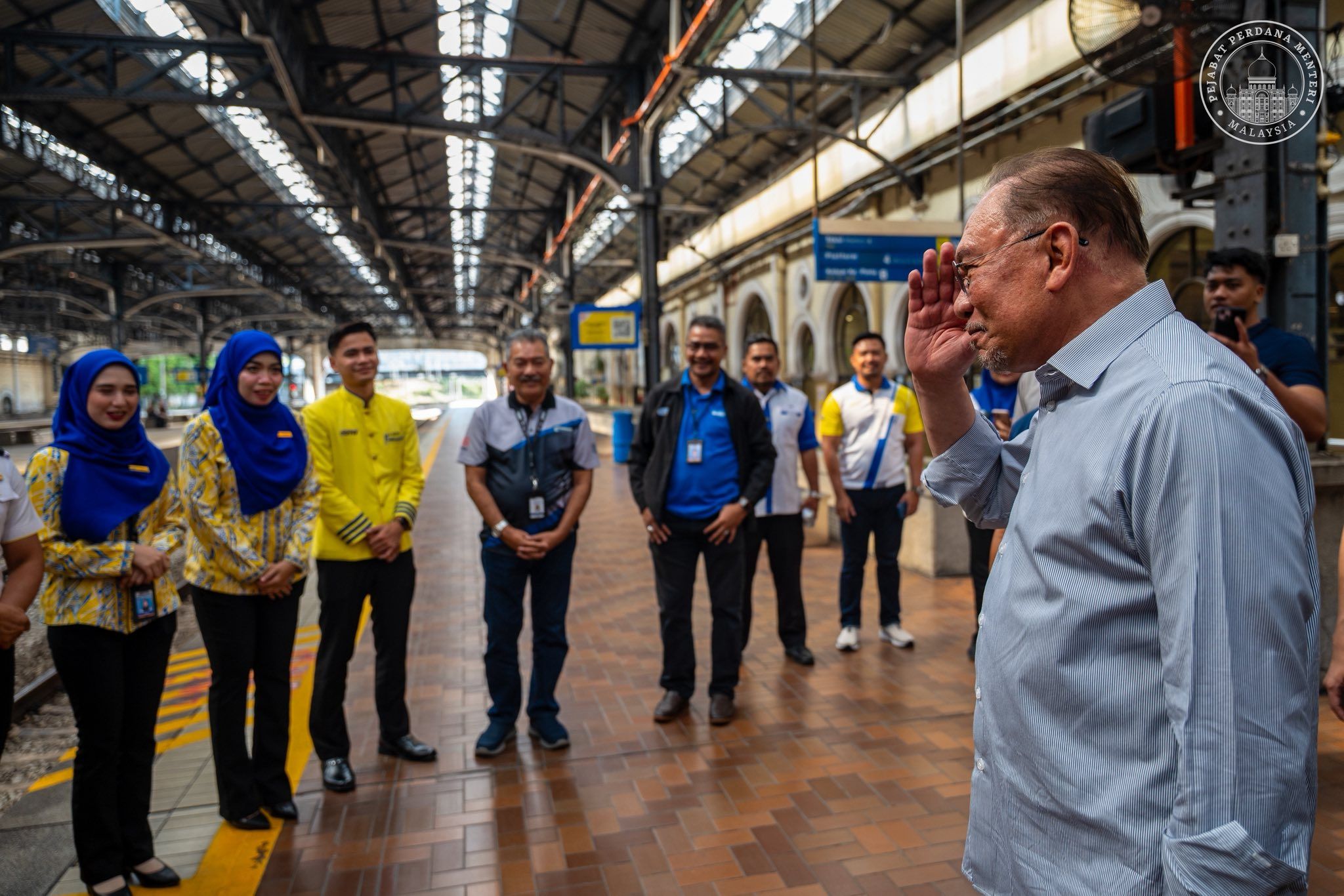 PM pulang ke KL naik ETS, lawat Zoo Johor, Muzium Diraja