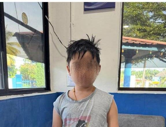 乘小船出海钓鱼遇溺   男子恐遇溺.9岁养子获救