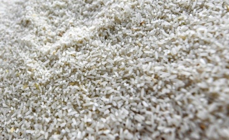 黑木山破获近百吨走私白米  AKPS扣押两辆集装箱拖车