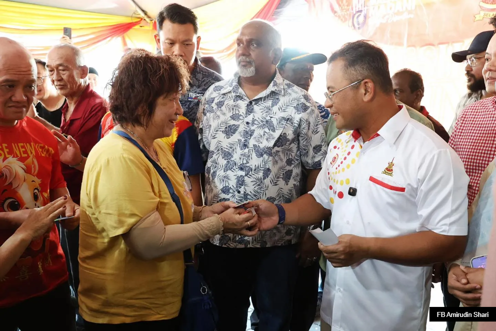 雪州派发2.5万张新春购物券  大臣：助华裔家庭安心过好年