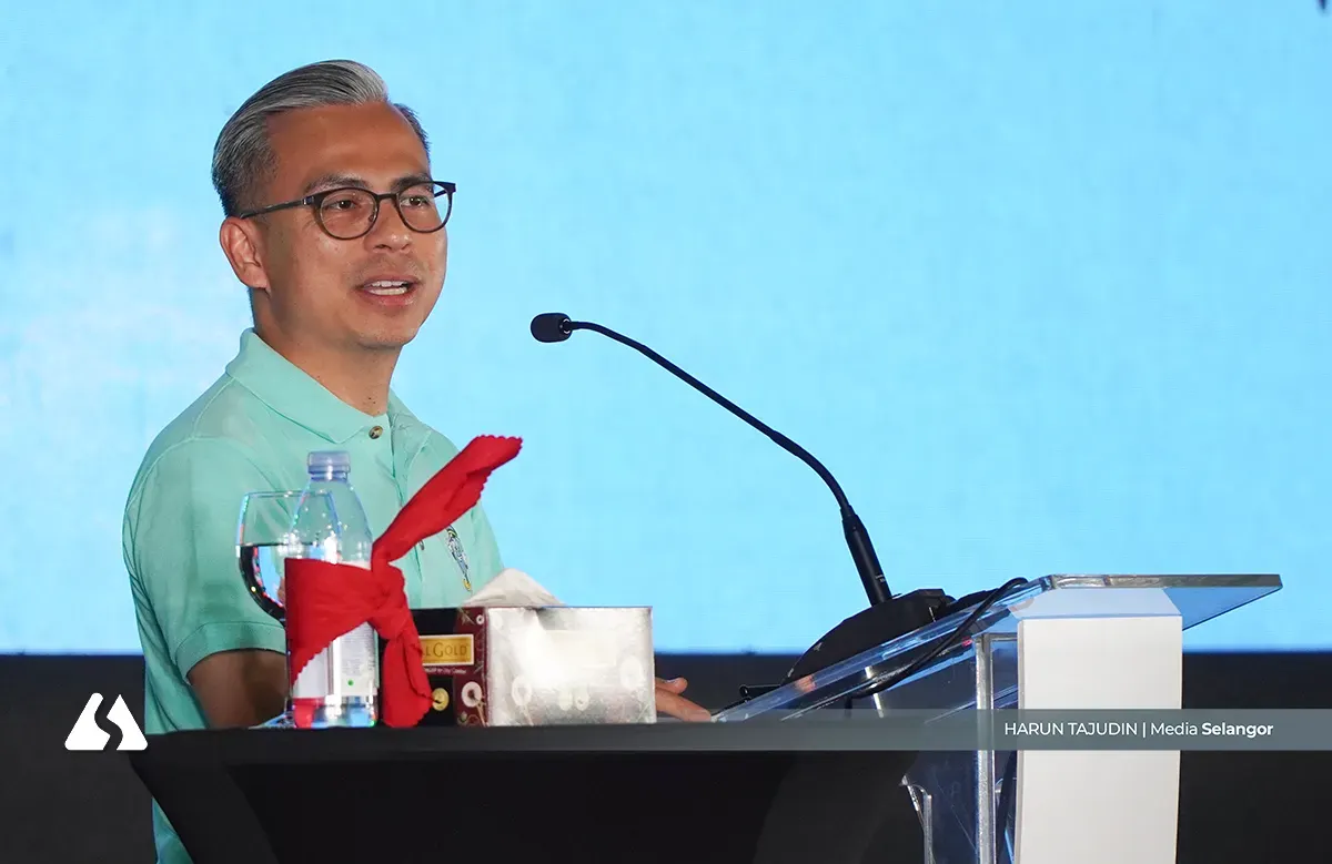 அரசுத் துறையில் வீட்டிலிருந்தே பணியாற்றும் முறையைச் செயல்படுத்த பரிசீலனை