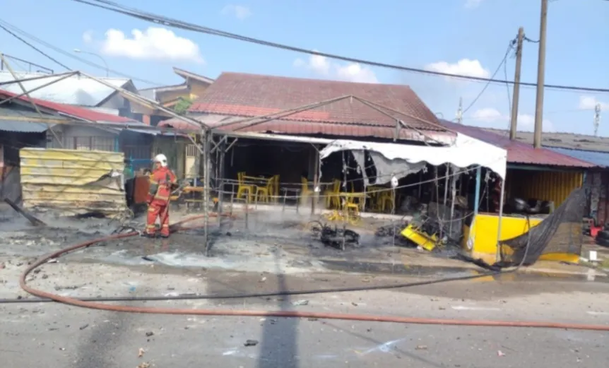 我国再发生烟花摊火灾 丹州夜市2帐篷被烧！