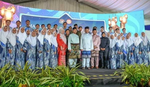 安华指示JPA设专属晋升通道 1级公务员参加课程后晋升5级