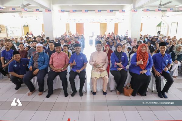 Ceria sambut Aidilfitri, penerima bantuan Yayasan TM Selangor luah rasa syukur