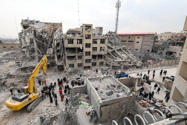 ஈரானின் எரிசக்தி உள்கட்டமைப்புகள் மீதான தாக்குதல்கள் ஏப்ரல் 6 வரை ஒத்திவைப்பதாக டிரம்ப் தெரிவித்தார்