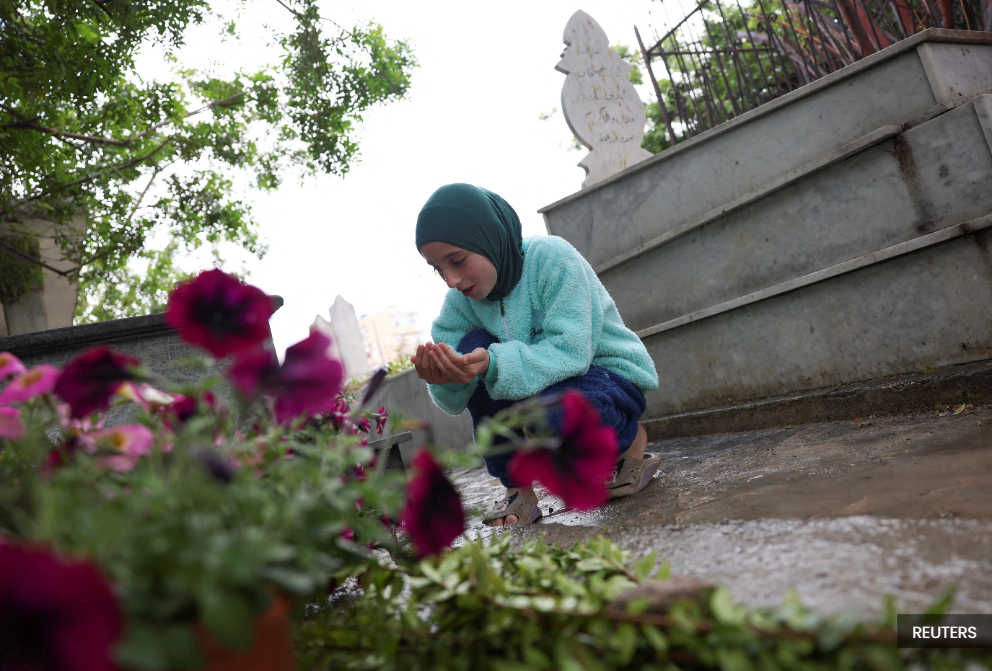 War, displacement cast shadow over Muslim Eid holiday in Lebanon