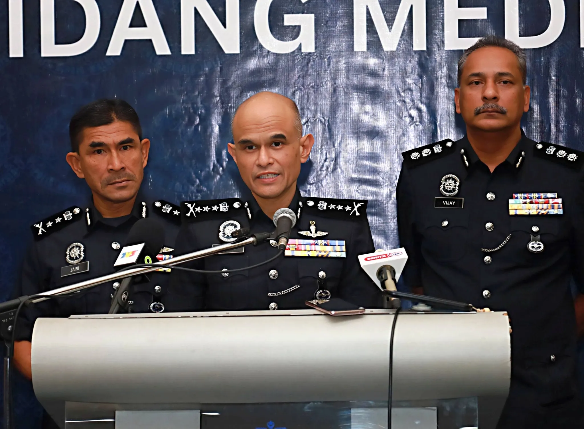 Eight arrested over brawl at Meru police station