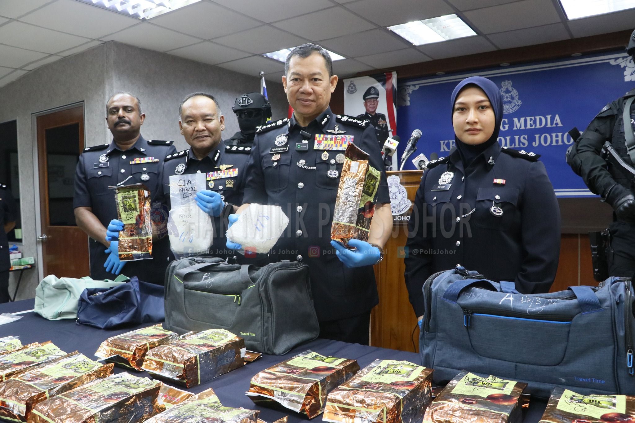 柔警捣毁贩毒集团 起获101万令吉冰毒