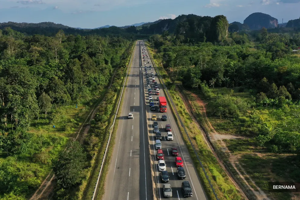 Aidilfitri: Polis jangka laluan Gua Musang sesak hingga malam ini